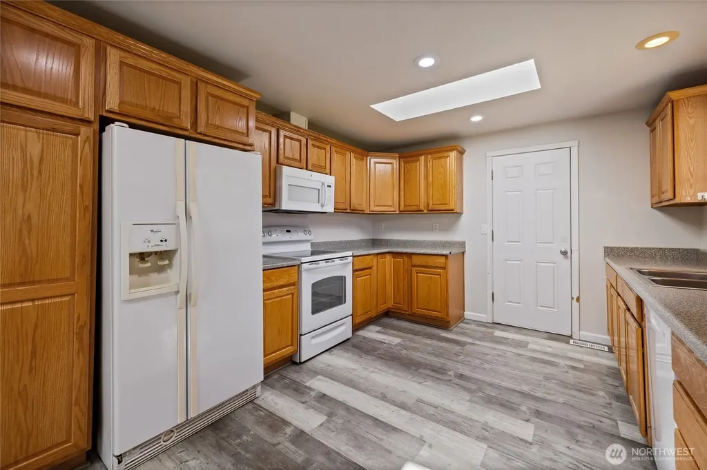 17916 40th Avenue E Tacoma WA 98446