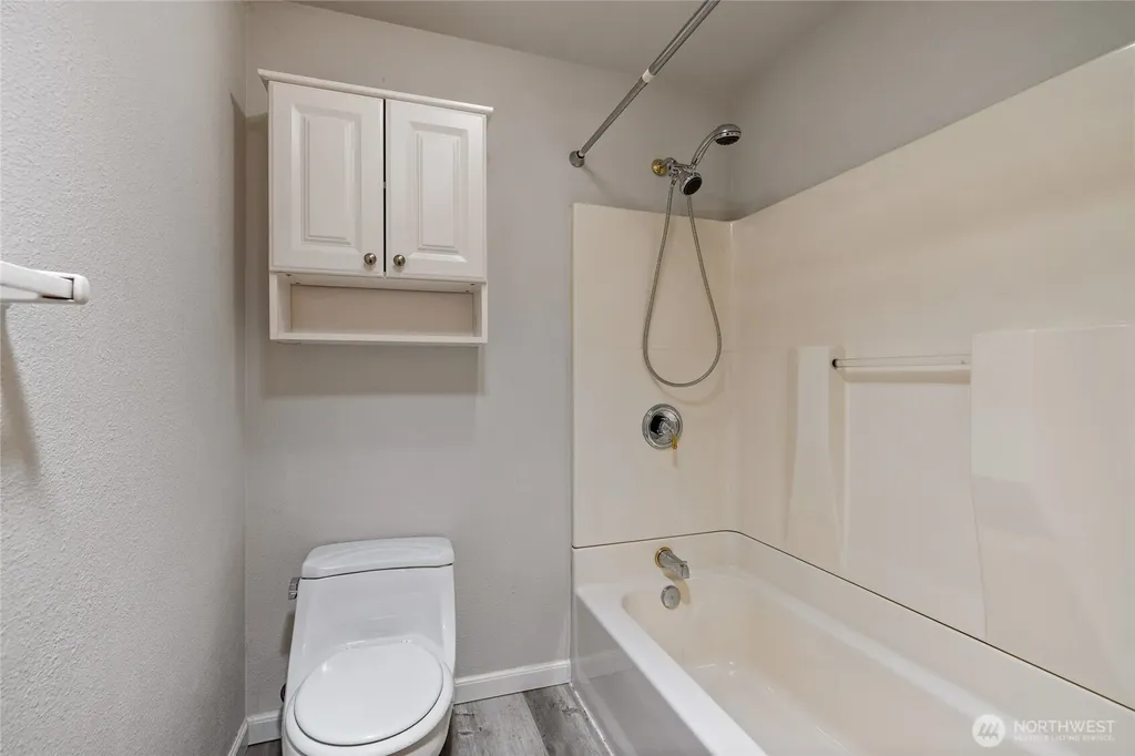 17916 40th Avenue E Tacoma WA 98446