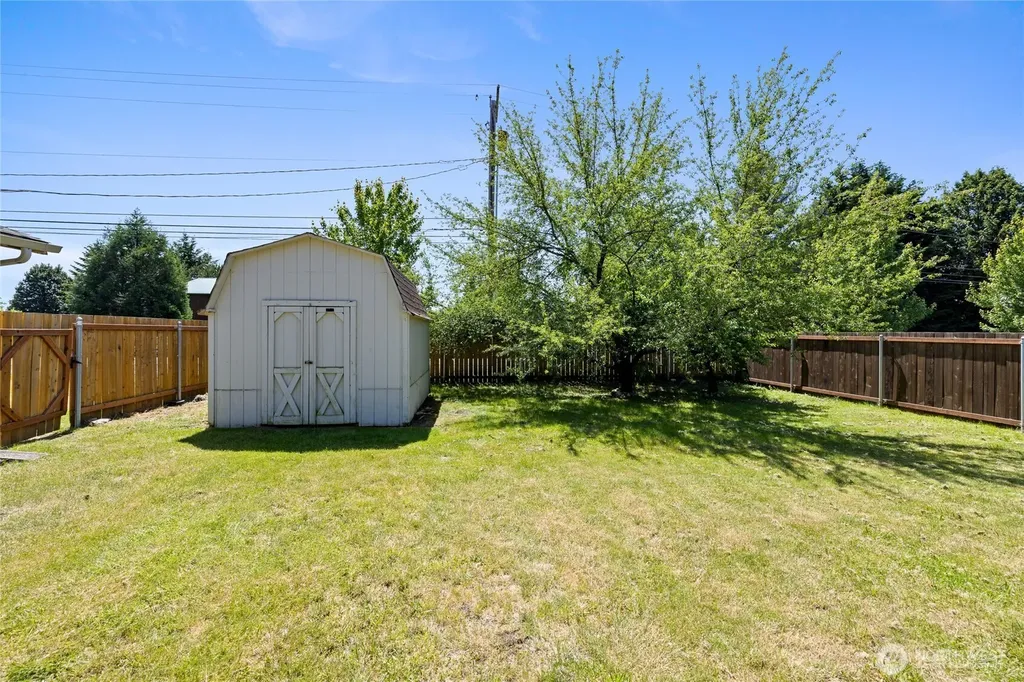 17916 40th Avenue E Tacoma WA 98446