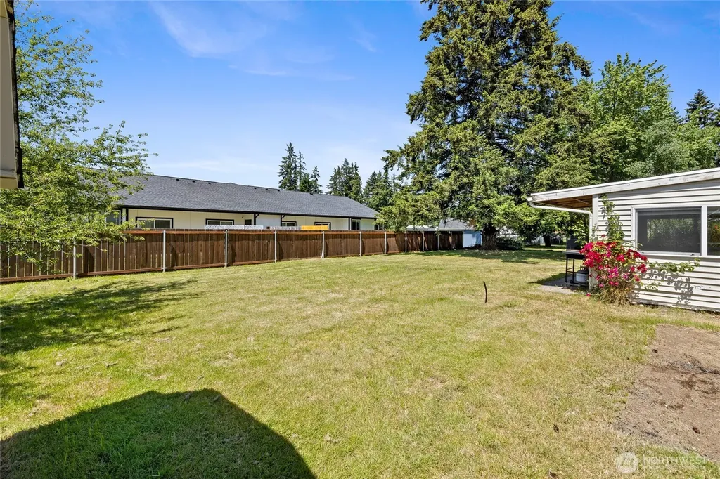 17916 40th Avenue E Tacoma WA 98446