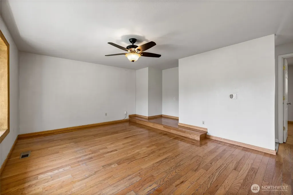 17916 40th Avenue E Tacoma WA 98446