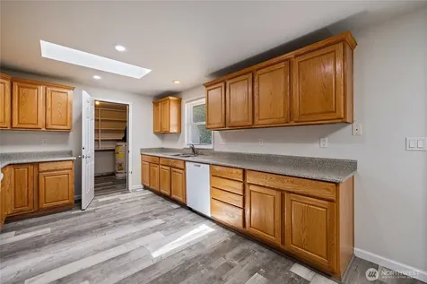 17916 40th Avenue E Tacoma WA 98446