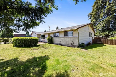 17916 40th Avenue E Tacoma WA 98446