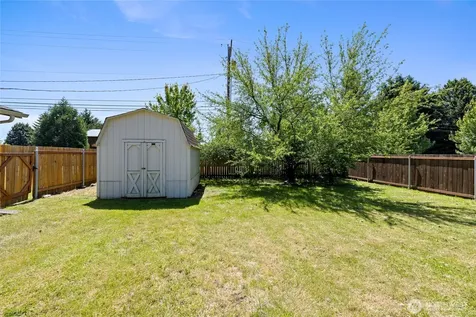 17916 40th Avenue E Tacoma WA 98446