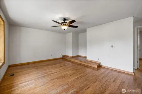 17916 40th Avenue E Tacoma WA 98446