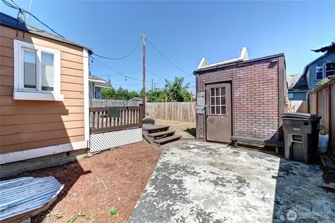 2327 Harrison Avenue Everett WA 98201