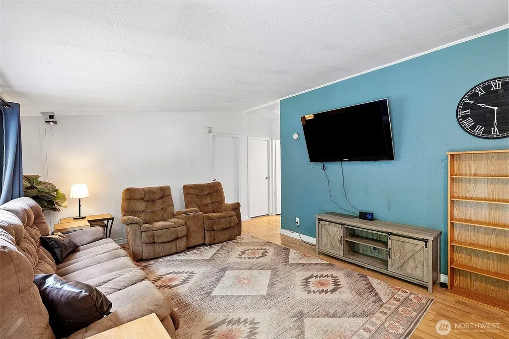 9390 Phillips Road SE Port Orchard WA 98367