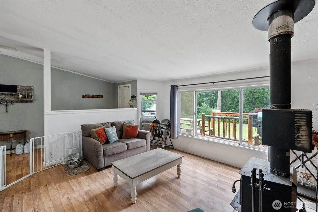 9390 Phillips Road SE Port Orchard WA 98367