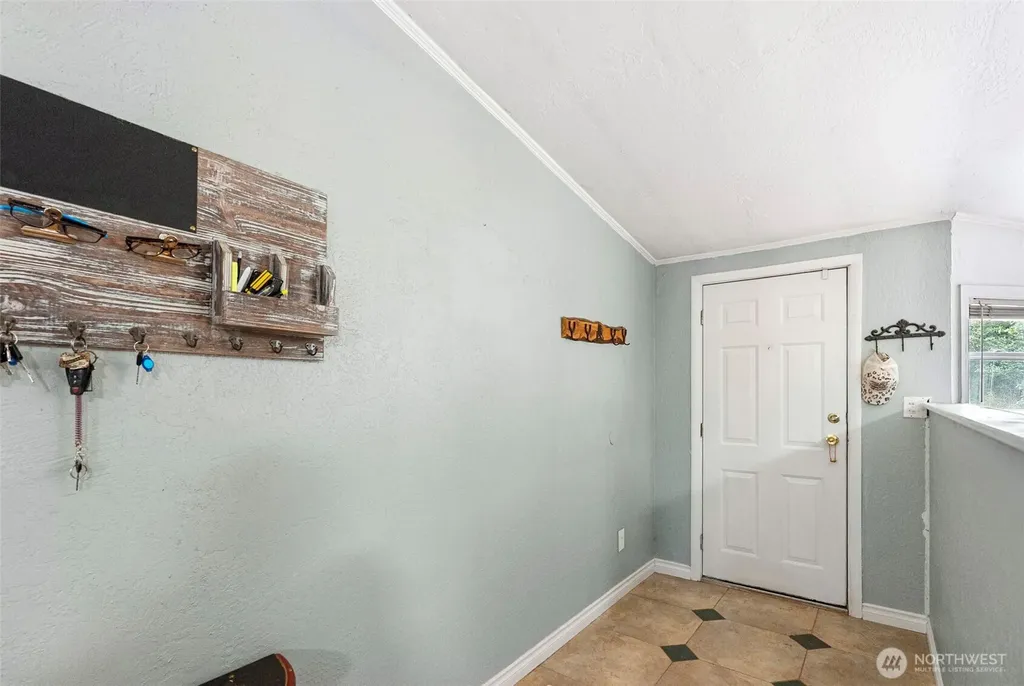 9390 Phillips Road SE Port Orchard WA 98367