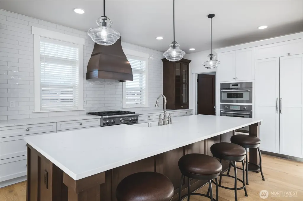 2215 Skyline Way Anacortes WA 88221