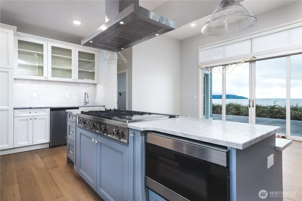 2215 Skyline Way Anacortes WA 88221