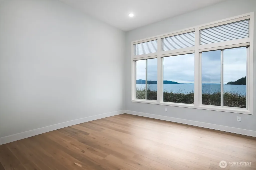 2215 Skyline Way Anacortes WA 88221