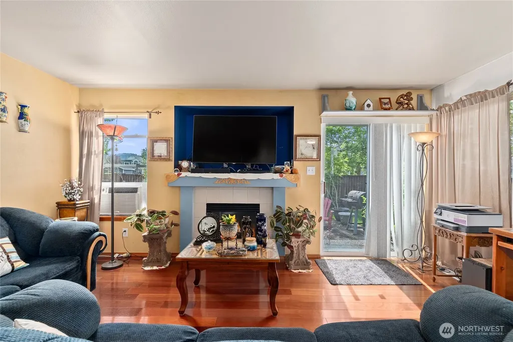 409 Kensington Ave NW Orting WA 98360