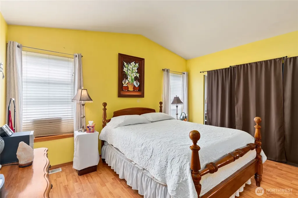 409 Kensington Ave NW Orting WA 98360