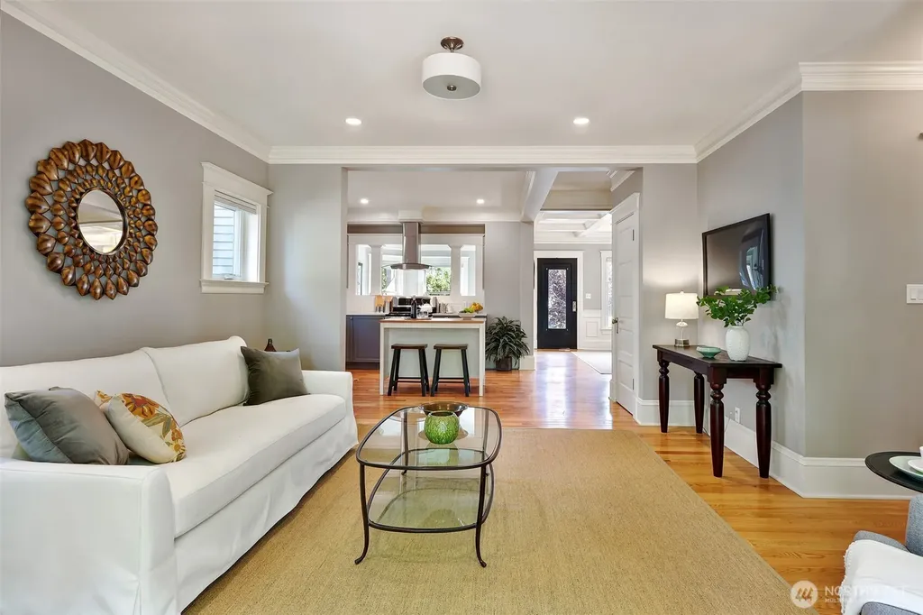 520 NE 82nd Street Seattle WA 98115