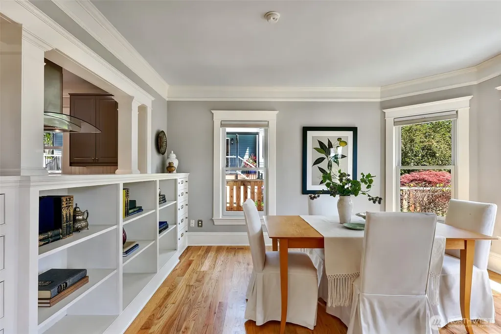 520 NE 82nd Street Seattle WA 98115