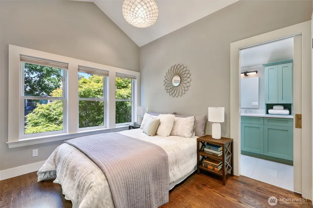 520 NE 82nd Street Seattle WA 98115