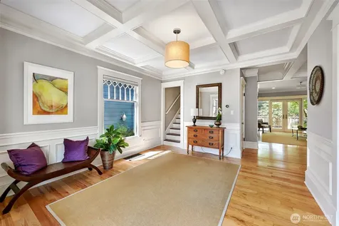 520 NE 82nd Street Seattle WA 98115