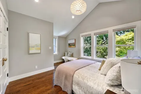 520 NE 82nd Street Seattle WA 98115