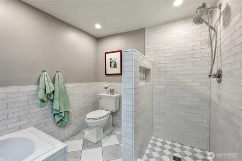 520 NE 82nd Street Seattle WA 98115