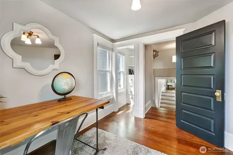 520 NE 82nd Street Seattle WA 98115
