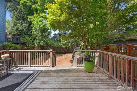 520 NE 82nd Street Seattle WA 98115