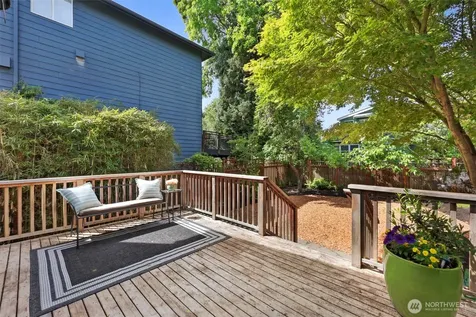 520 NE 82nd Street Seattle WA 98115