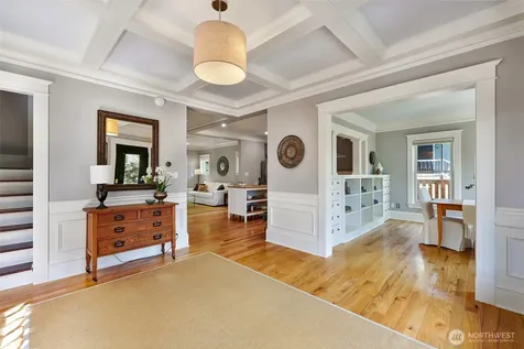 520 NE 82nd Street Seattle WA 98115