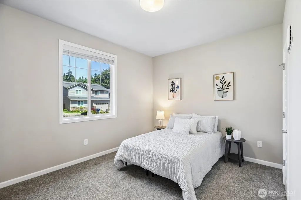 35816 2nd Avenue SW Federal Way WA 98023