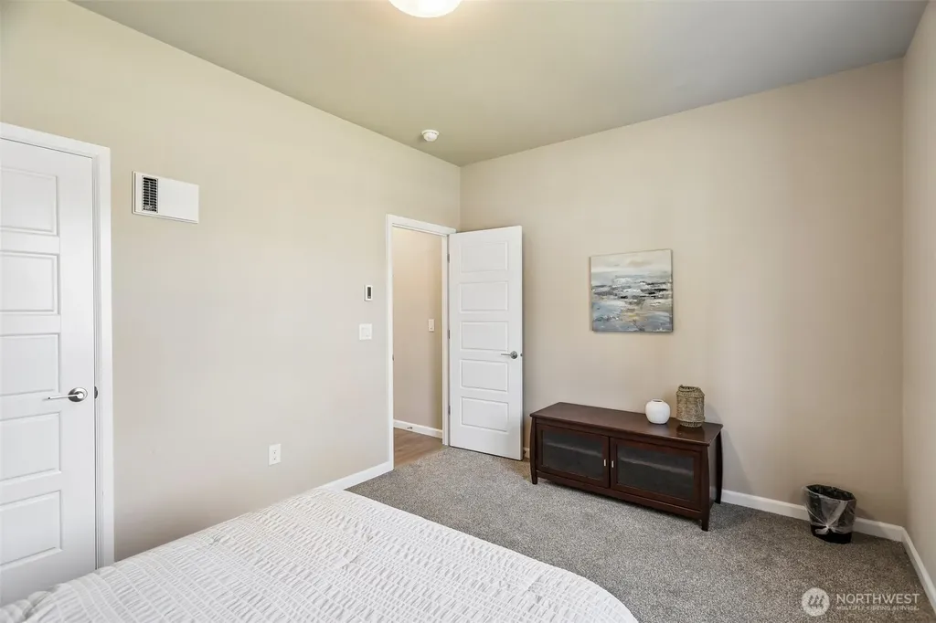 35816 2nd Avenue SW Federal Way WA 98023
