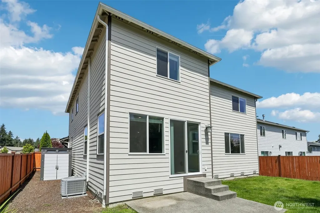 35816 2nd Avenue SW Federal Way WA 98023