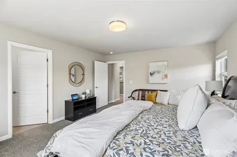 35816 2nd Avenue SW Federal Way WA 98023