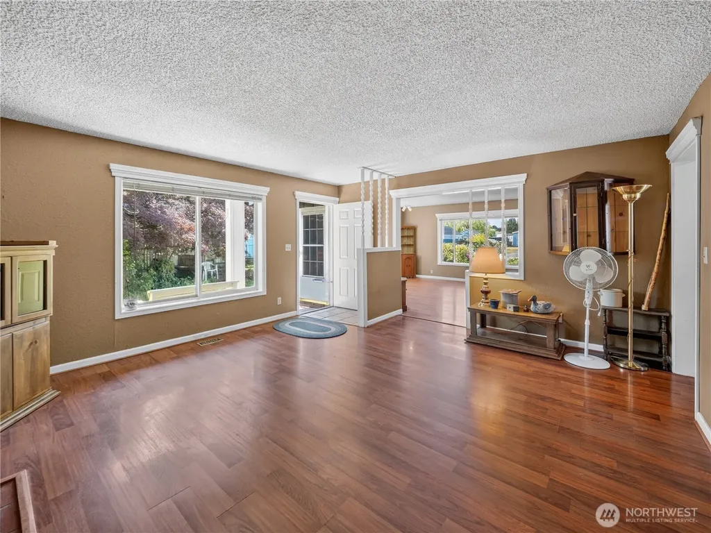 1875 Loraine Street Enumclaw WA 98022