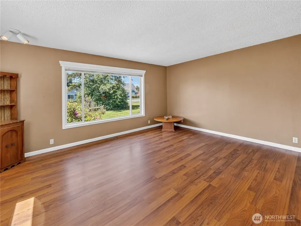 1875 Loraine Street Enumclaw WA 98022