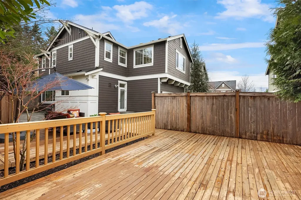 11496 158th Avenue NE Redmond WA 98052