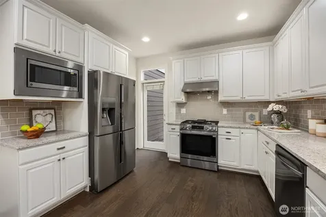 11496 158th Avenue NE Redmond WA 98052