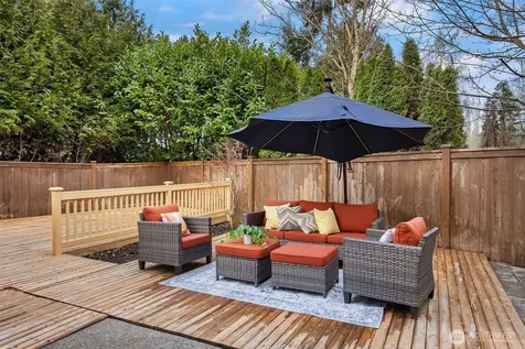 11496 158th Avenue NE Redmond WA 98052