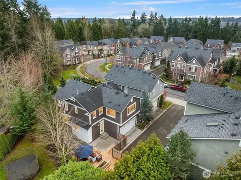 11496 158th Avenue NE Redmond WA 98052