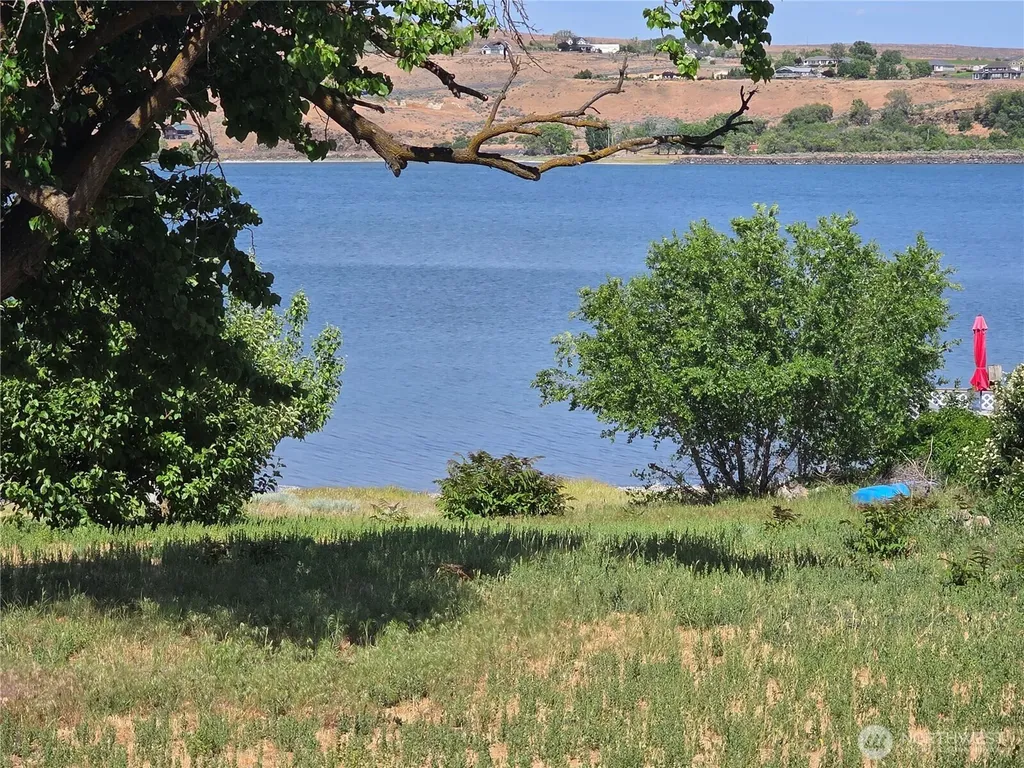 318 Lakeshore Drive Soap Lake WA 98851