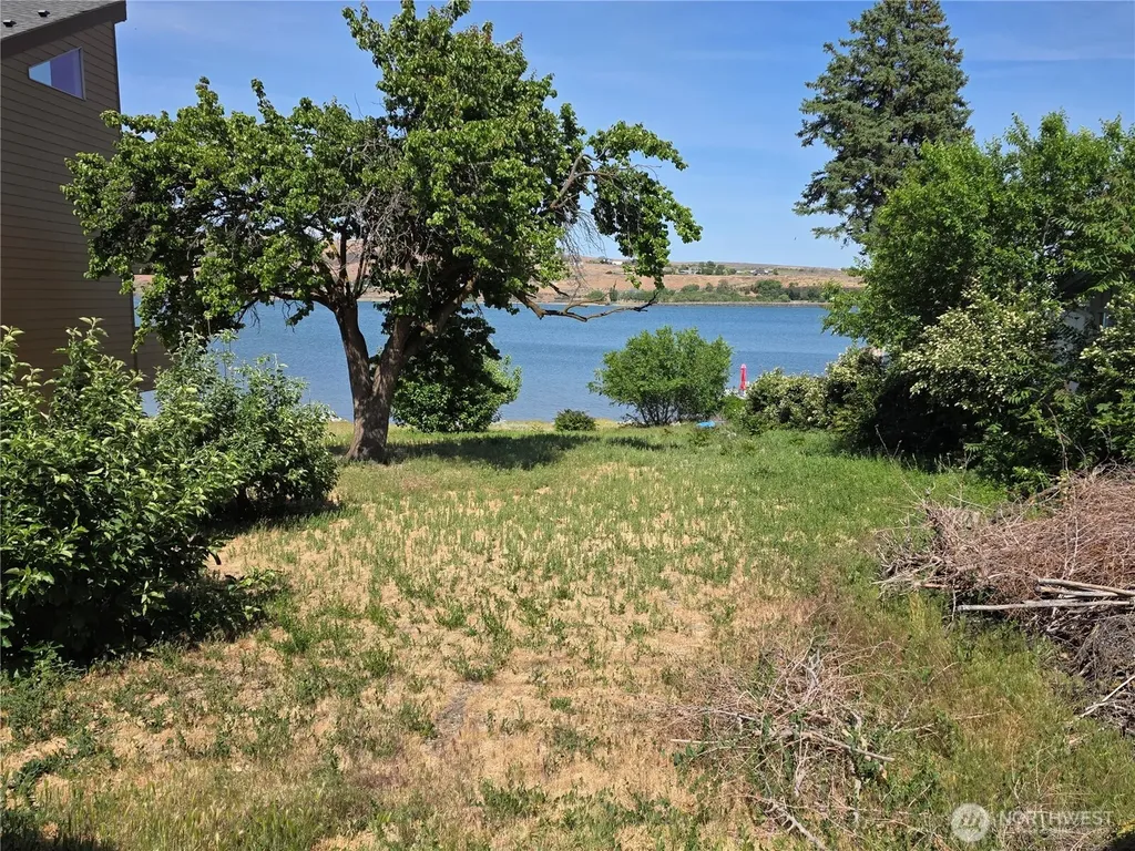 318 Lakeshore Drive Soap Lake WA 98851