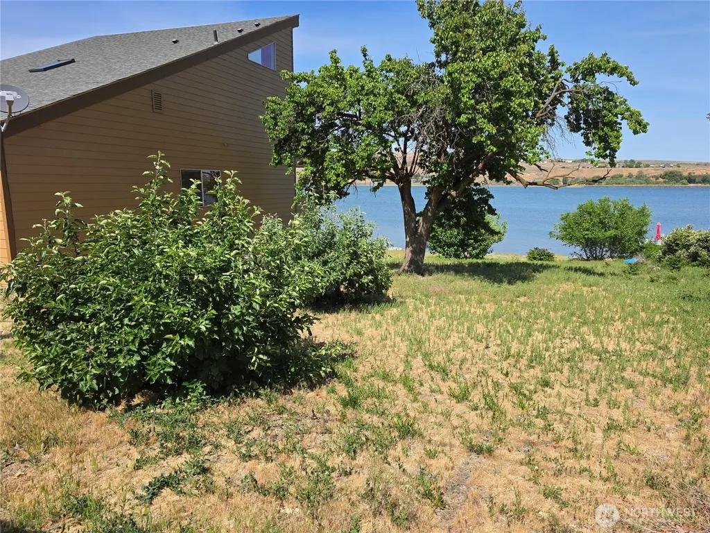 318 Lakeshore Drive Soap Lake WA 98851