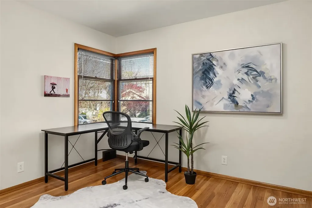 1821 N 47th Street Seattle WA 98103