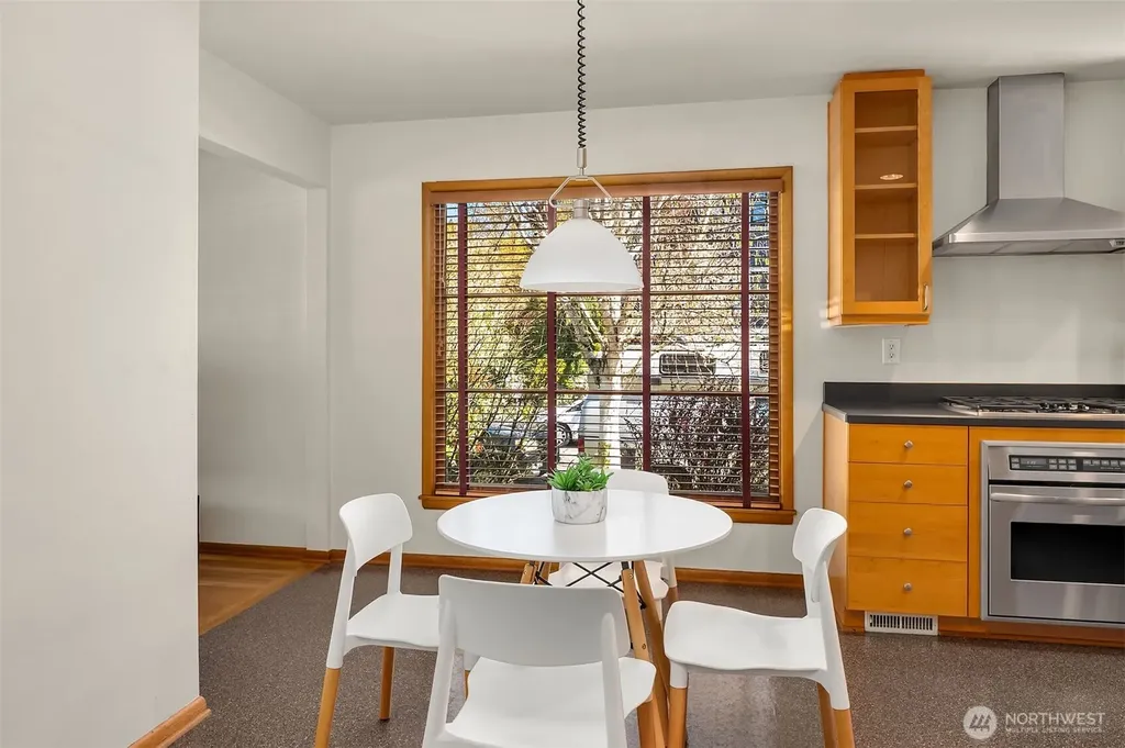 1821 N 47th Street Seattle WA 98103