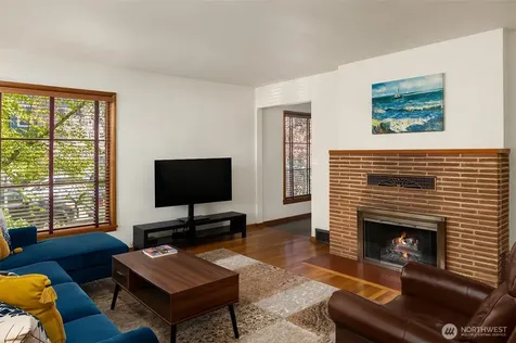 1821 N 47th Street Seattle WA 98103