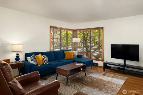 1821 N 47th Street Seattle WA 98103