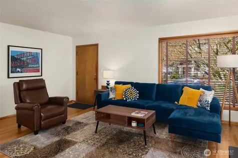 1821 N 47th Street Seattle WA 98103