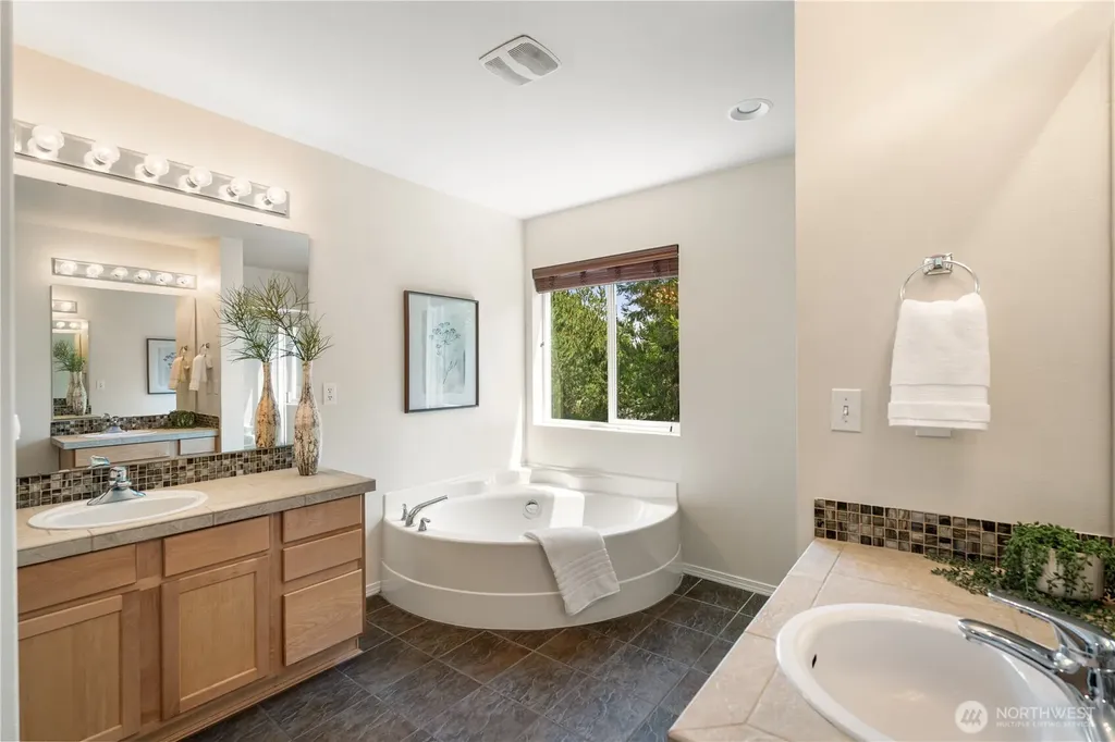 5930 Elizabeth Avenue SE Auburn WA 98092