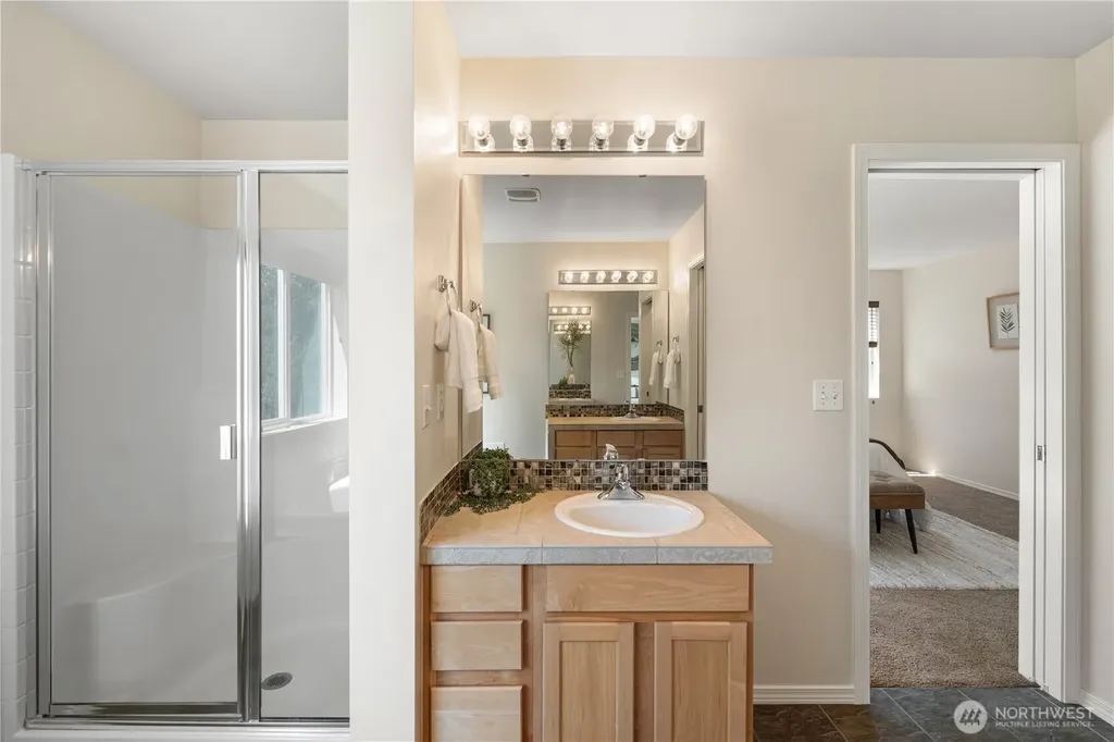 5930 Elizabeth Avenue SE Auburn WA 98092