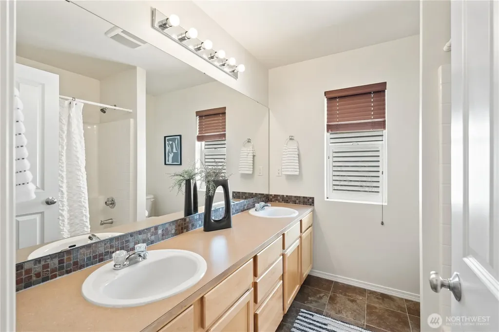 5930 Elizabeth Avenue SE Auburn WA 98092