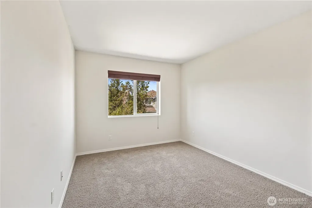 5930 Elizabeth Avenue SE Auburn WA 98092